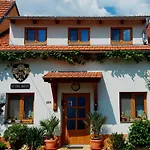 U Tri Ruzi - Adults Only Guest house 3*