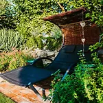 U Tri Ruzi - Adults Only Guest house Vrbice