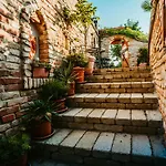 Guest house U Tri Ruzi - Adults Only 3*