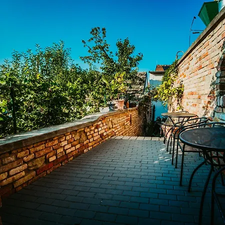 Гостевой дом U Tri Ruzi - Adults Only Vrbice