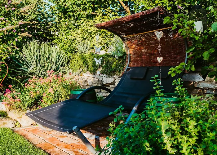 U Tri Ruzi - Adults Only Pensjonat Vrbice