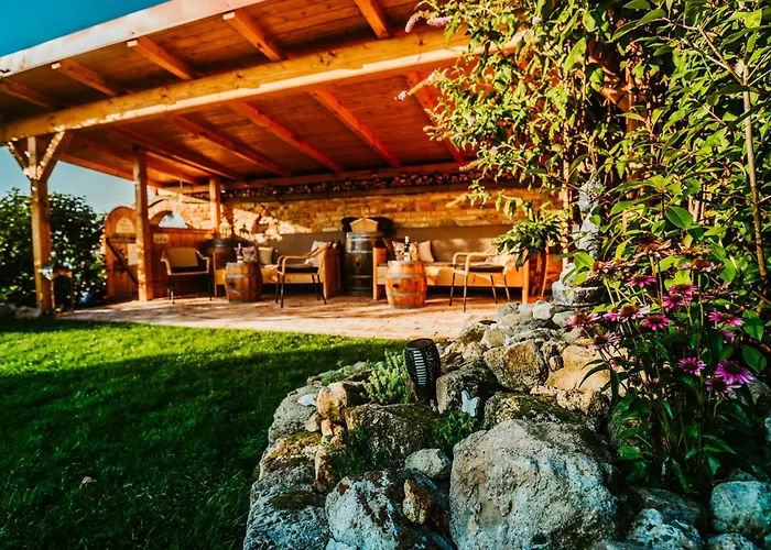 U Tri Ruzi - Adults Only 3*